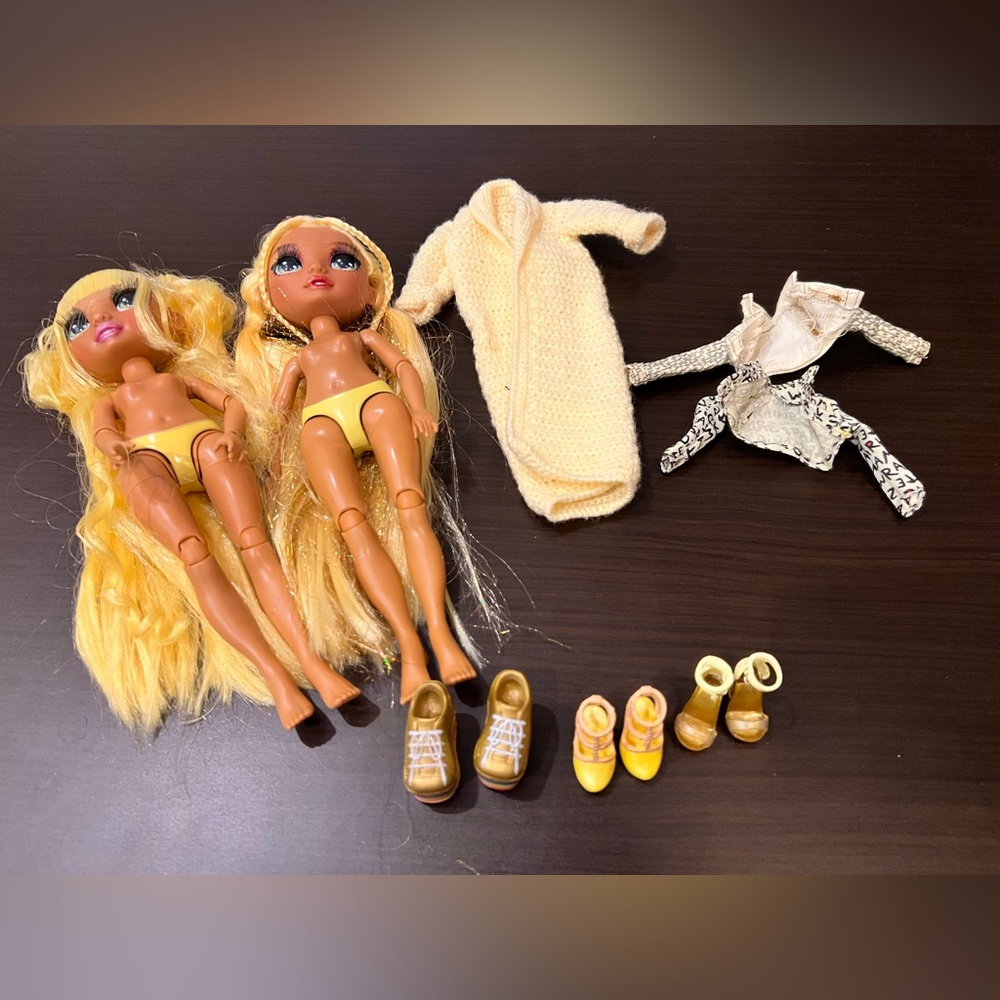 Two Sunny Rainbow High Dolls with Accessories